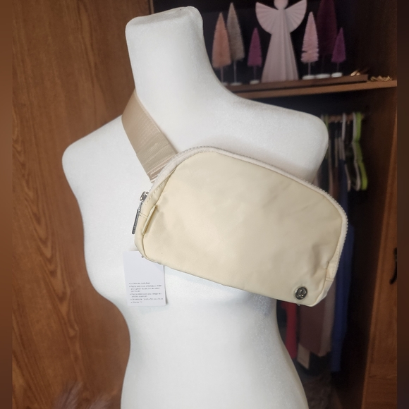 lululemon athletica Handbags - NWT Lululemon Everywhere Belt Bag Cream